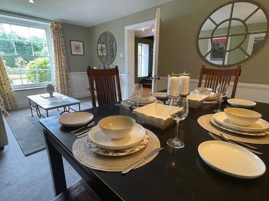 Stylish 2-Bed Cottage With Secure Parking Winforton Kültér fotó